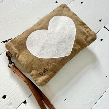 Pochette (toile vintage foncée) coeur blanc NEUF 1