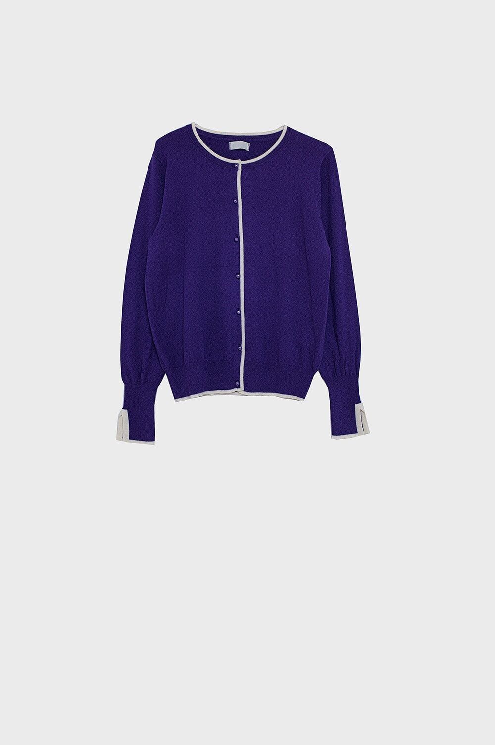 Cardigan viola con finiture bianche e bottoni in finta perla