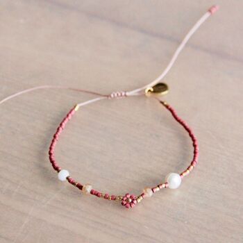 Bracelet Miyuki avec fleur marguerite, facette et perle – rose/doré