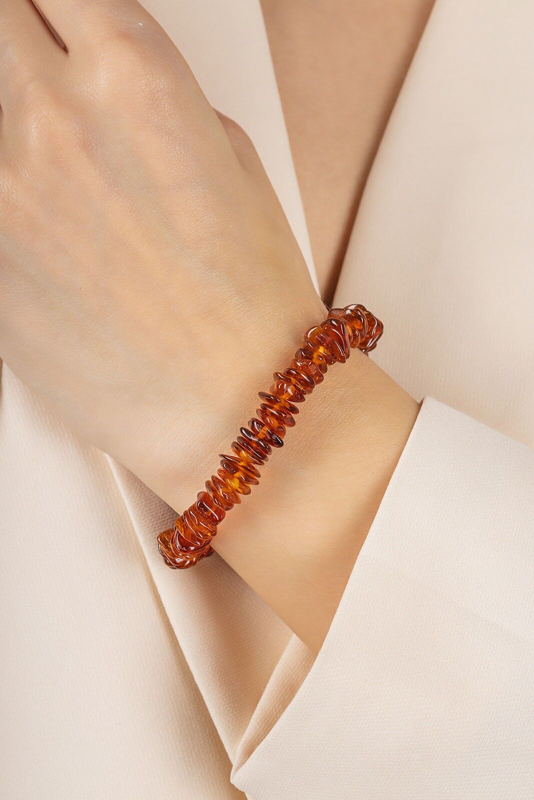 Amber bracelet chips cognac