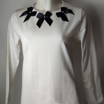 PEARLS AND BOWS T-SHIRT