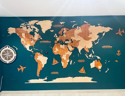 Carte du monde en bois langue française - Fabrication Française - Taille M 150 x 90 cm ou L 180 x 110 cm