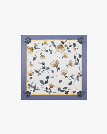 Foulard carré chic en soie à motif floral 1