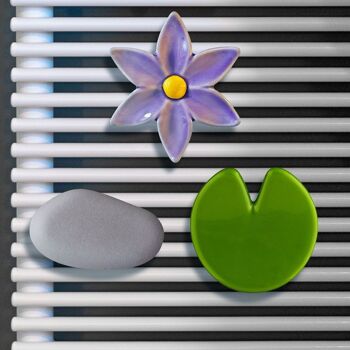 Ensemble de cintres pour radiateurs et sèche-serviettes Pierre de lune, Fleur solitaire et Maison de grenouille 1