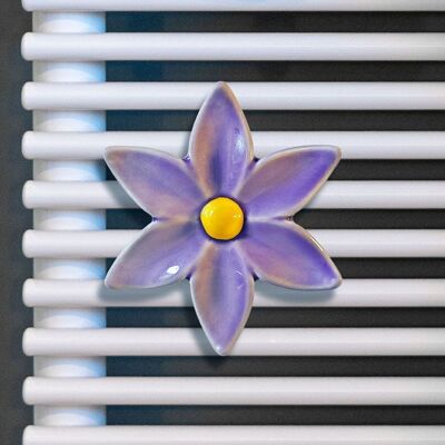 Colgador Lonely Bloom para radiadores y calentadores de toallas