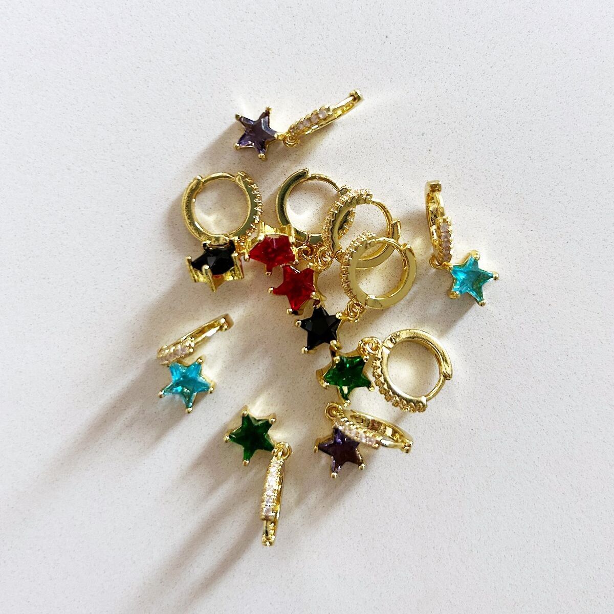 COPPIA DI CERCHIETTI PAVè CON PENDENTE STELLA placcatiOro18k