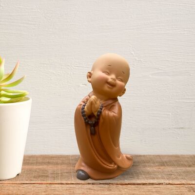 Baby-Bonze-Statuette mit Rosenkränzen – Glücksbringer – Zen- und Feng-Shui-Dekoration – für eine beruhigende und spirituelle Atmosphäre – dekorative Geschenkidee