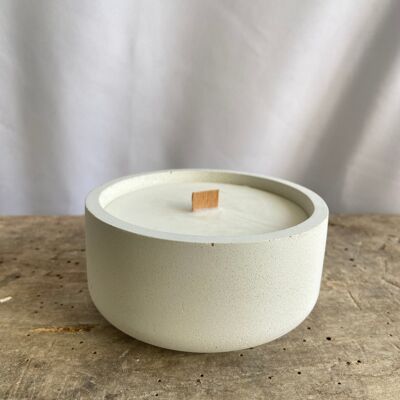 CAPRI candle, soy wax, wooden wick, concrete