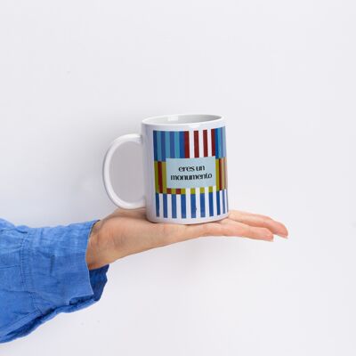 Tasse UO avec message « Vous êtes un monument »