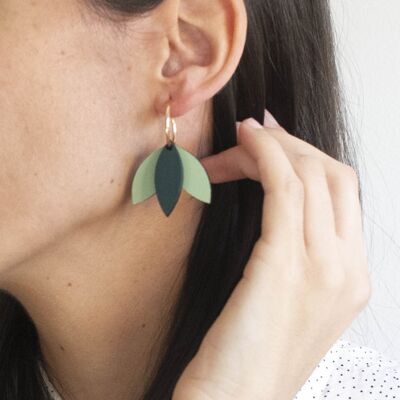 Flower hoop earrings | Petal hoop earrings | Jay hoop earrings