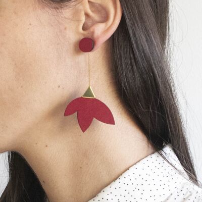 Long triangle flower earrings | Long abstract flower earrings | Long Òkif earrings