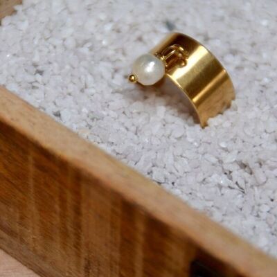 Bohemian ring - freshwater pearl pendant