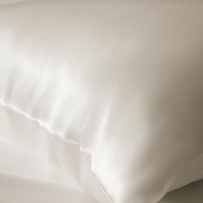 19 momme silk pillowcase with side envelope closure