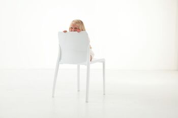 Chaise MI_AMI blanc brillant, empilable, pour usage intérieur et extérieur. 6