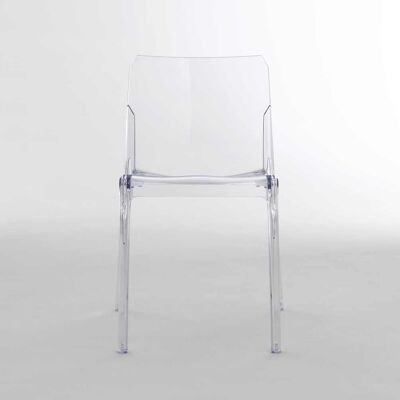 MI_AMI transparent polycarbonate chair, stackable, for indoor and outdoor use.