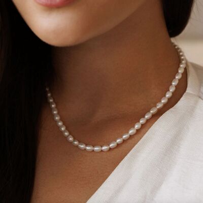 Perlenkette | trendiger Schmuck | minimal | vergoldet