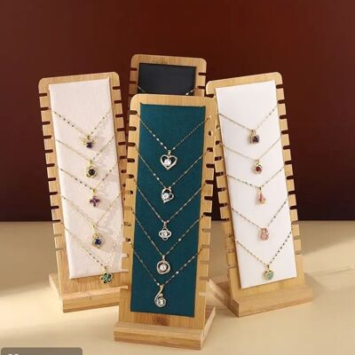 Expositor de joyas beige y verde | exhibición de collar