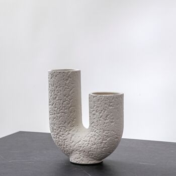 Vase U Asymétrique Texturé - Couleur Argile 3