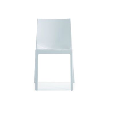 MAMAMIA glossy white chair, stackable, for indoor and outdoor use.