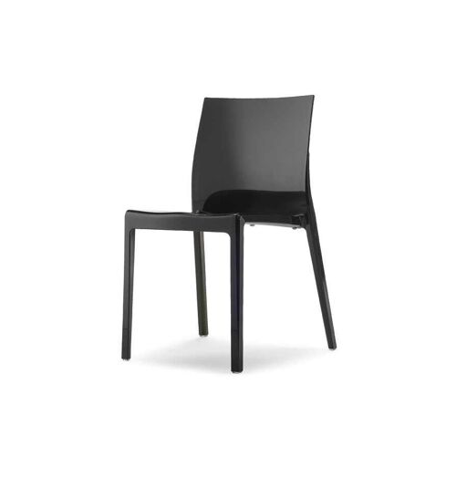 MAMAMIA sedia nera lucida, impilabile, per uso indoor e outdoor.