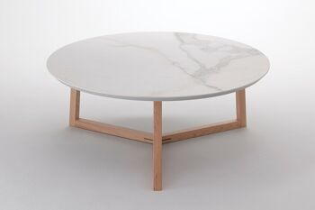 Table basse ASTYLE 98 avec plateau en céramique Calacatta Blanc et base en bois. 1