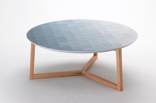 ASTYLE 98 tavolino basso con piano in ceramica Wave 3.5 blu e base in legno.