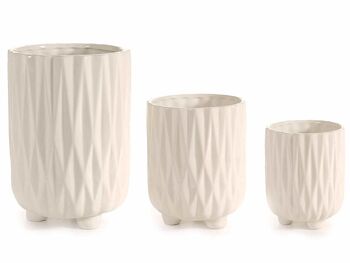 Vases en céramique polie de couleur crème dans un ensemble de 3 pièces