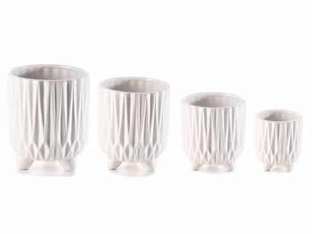 Vases en céramique blanc brillant à décors sculptés en lot de 4 pièces