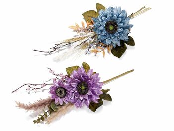 Bouquets de tournesols artificiels et de baies colorées