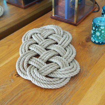 Baderne Braid Ocean trivet in rope