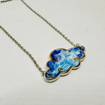 Collier pendentif forme Nuage bleu et doré, poterie faite main 1