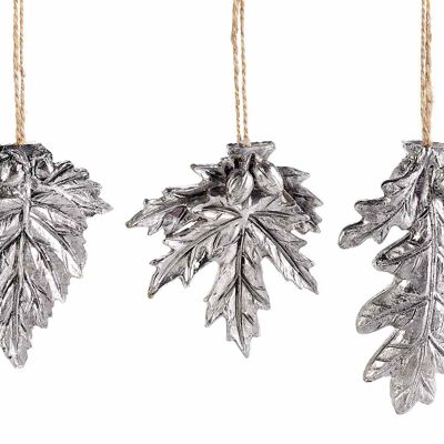 Leaves in silver resin with metal effect to hang