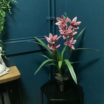 Fleurs artificielles orchidée noire jardinière en céramique rose foncé 50 cm 1