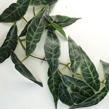 Plante artificielle suspendue à feuilles d'aspect naturel foncé, 110cm, réaliste 4