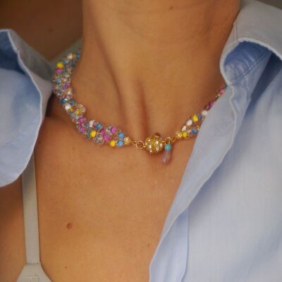 Collana di perline colorate con chiusura magnetica, gioielli eleganti per lei