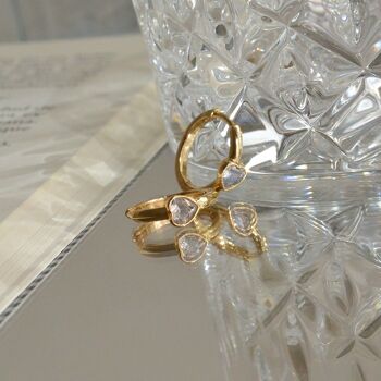 Mini créoles plaquées or avec coeur en cristal, Bijoux mignons pour fille 2