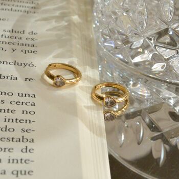 Mini créoles plaquées or avec coeur en cristal, Bijoux mignons pour fille 4