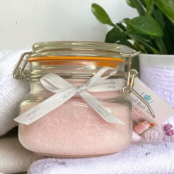 Sels de bain naturels parfum smoothie aux fraises dans un pot en verre (500gr)