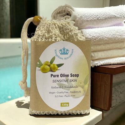 Savon artisanal Savon d'olive pur dans un sachet de savon exfoliant