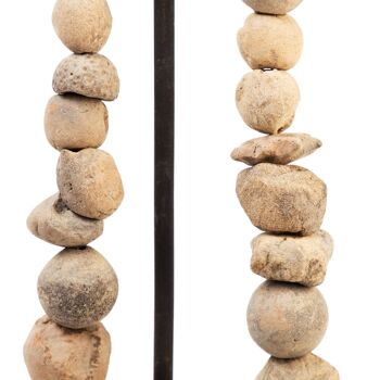 Perles en terre cuite vieilles de plus de 500 ans 23F 3