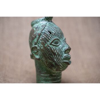 Tête de bronze du Bénin - 37.10A 4