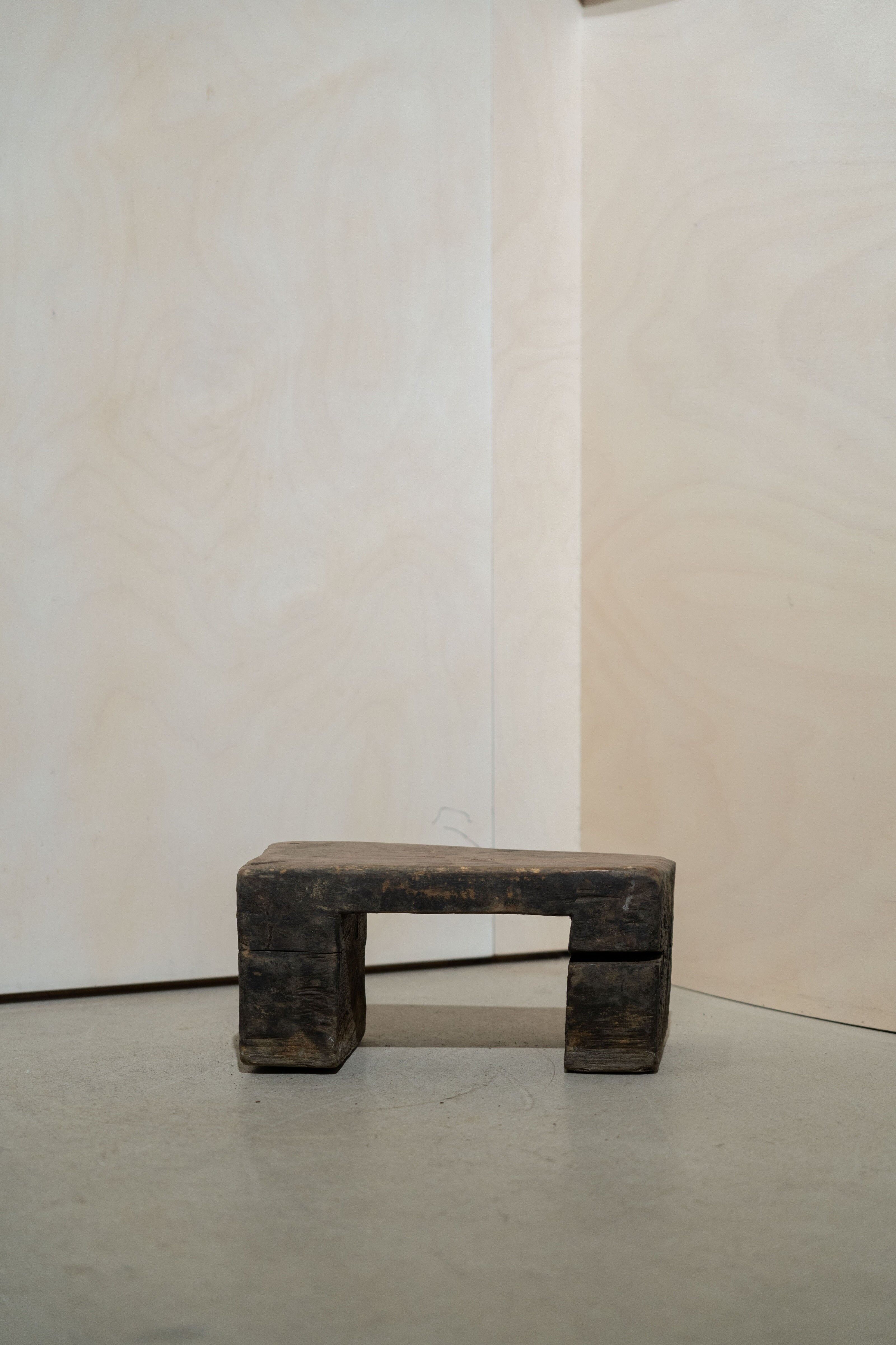 Niedriger Vintage-Hocker