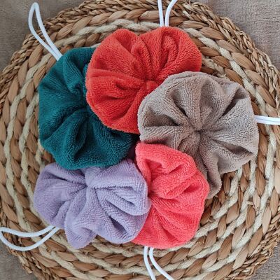 Assortment of Washable Reusable Shower Flower