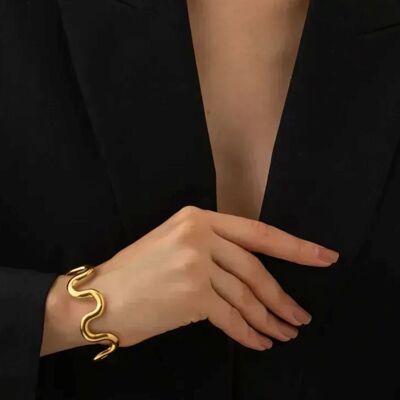 18K Gold Plated Bangle bracelet vintage modern