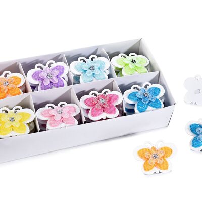 Mariposas de madera y tela con adhesivo y pedrería en expositor de 72 piezas.