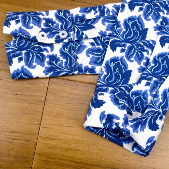 Chemise ajustée Grenouille Delft bleue à imprimé floral 6