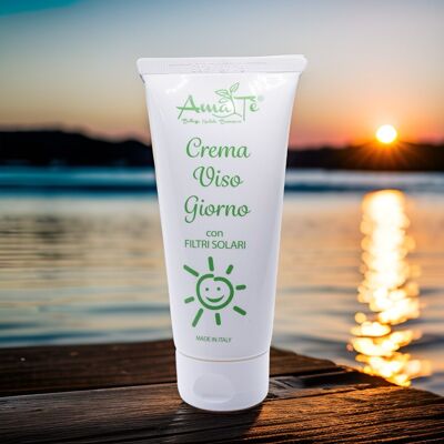 Crema Viso giorno con filtri solari