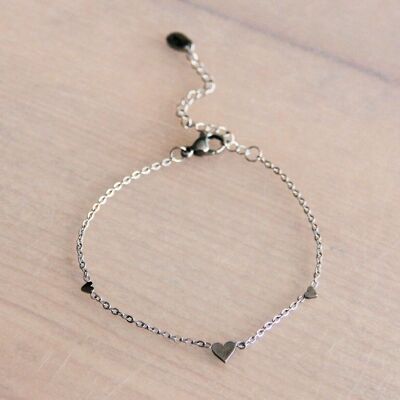 Stainless steel fine bracelet with 3 mini hearts – silver