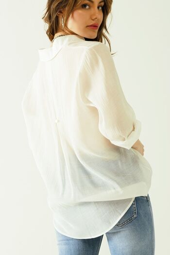Camisa semitransparente de tencel avec bolsillo en el pecho en blanco 2