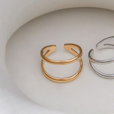 Double line gold ring
